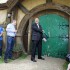 Pub Hobbit – Green Dragon, na Nova Zelândia, sendo inaugurado pelo Primeiro Ministro John Key