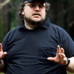 í‰, é, é dele! Del Toro é o dono da camisa de Diretor