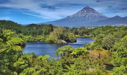 Mount_Taranaki,_New_Zealand.jpg