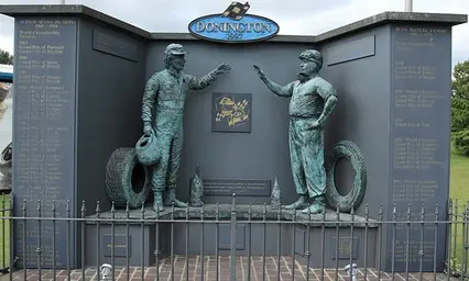 senna-and-fangio-memorial.jpg