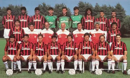 Milan1988_1989.jpg