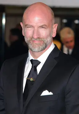 graham-mctavish-uk-premiere-the-hobbit-an-unexpected-journey-02.jpg