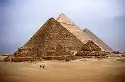 piramides1[1].jpg