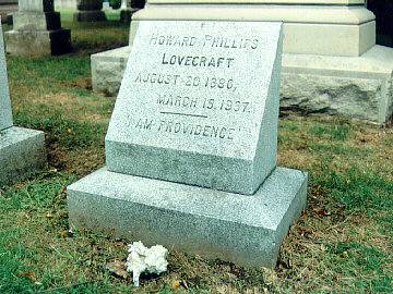 lovecraft+grave.jpg