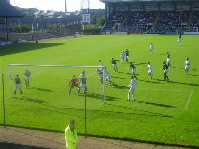 Dundee_v_St._Johnstone.jpg