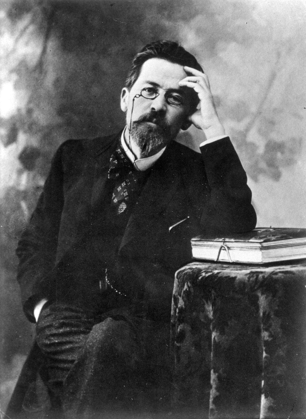 Anton-Chekhov-1902.jpg