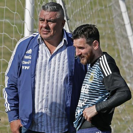 claudio-tapia-presidente-da-afa-e-messi-1530228589609_v2_450x450.jpg