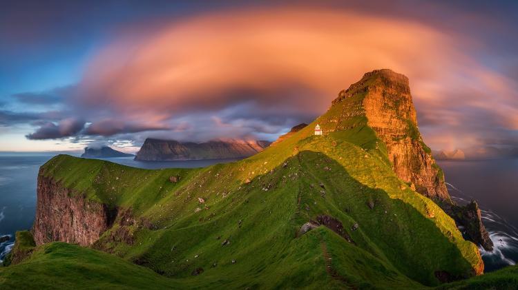 paisagem-da-linda-ilha-de-kalsoy-nas-ilhas-faroe-1569955553322_v2_750x421.jpg