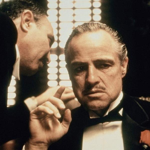 Marlon Brando e Salvatore Corsitto em O Poderoso Chefão (1972)