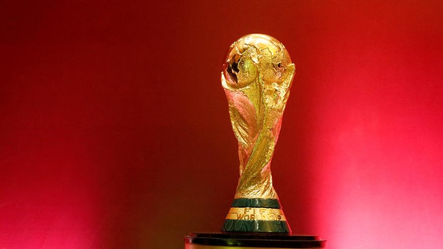 Troféu da Copa do Mundo exposto em evento da Fifa em janeiro de 2020 - REUTERS/Mohamed Abd El Ghany