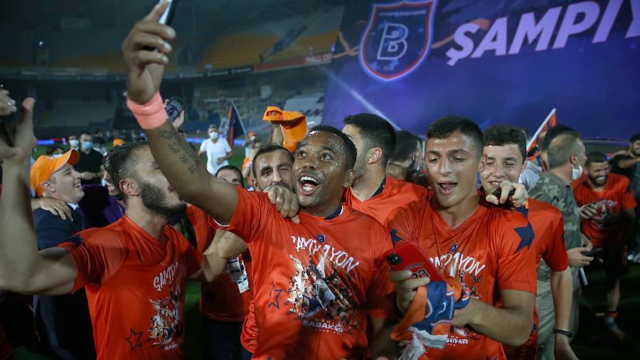 Istambul Basaksehir, de Robinho, é a novidade na fase de grupos da próxima Champions - Anadolu Agency via Getty Images