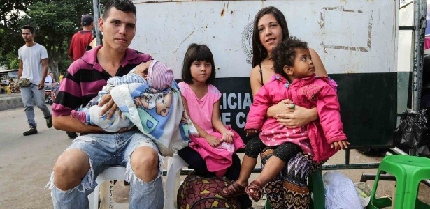 laura-e-o-marido-contam-que-e-dificil-achar-medicamentos-na-venezuela-por-isso-precisam-cruzar-a-fronteira-em-busca-de-insulina-para-a-filha-1535024372155_615x300.jpg