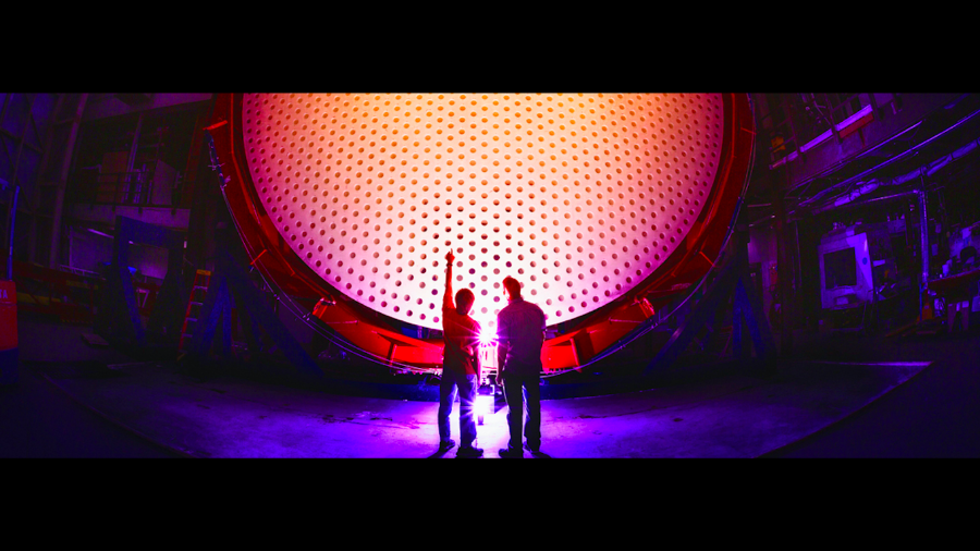 Cada um dos sete espelhos do Telescópio Gigante de Magalhães tem 8,4 metros de diâmetro, juntos formando uma única superfície óptica de 24,5 metros com uma área total de coleta de 368 metros quadrados - Damien Jemison/GMTO Corporation