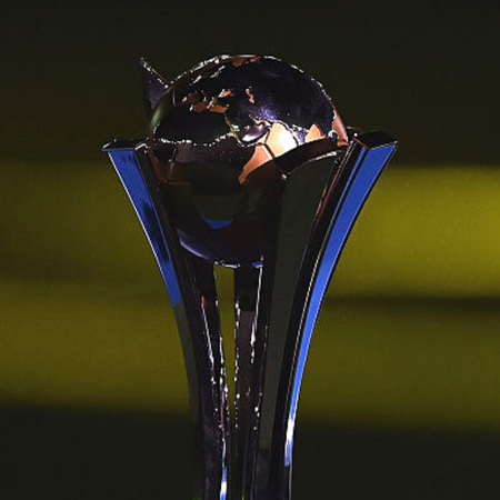 Troféu do Mundial de Clubes, que não será mais disputado no Japão em 2021 - GettyImages