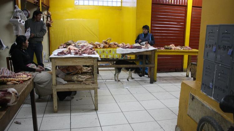  Mercado de carnes e peixes em Ollantaytambo, no Peru - Foto: Mariana Veiga