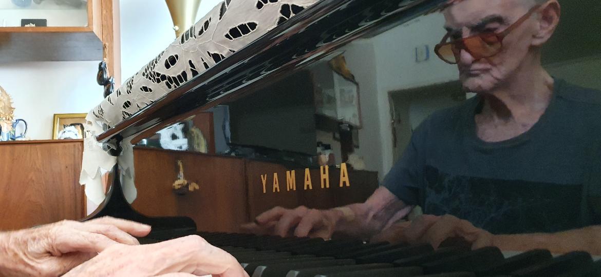 Remo Usai ao piano, em 2021 - Remo Usai/Acervo pessoal