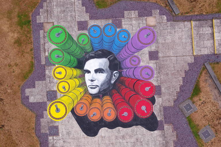 Obra no Government Communications Headquarters (GCHQ), o serviço de inteligência britânico, faz homenagem a Alan Turing