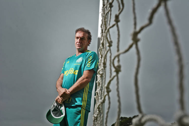 Cuca vestiu a camisa do Palmeiras como jogador, declarou diversas vezes ser torcedor alviverde e foi campeão brasileiro de 2016 comandando a equipe da zona oeste paulistana