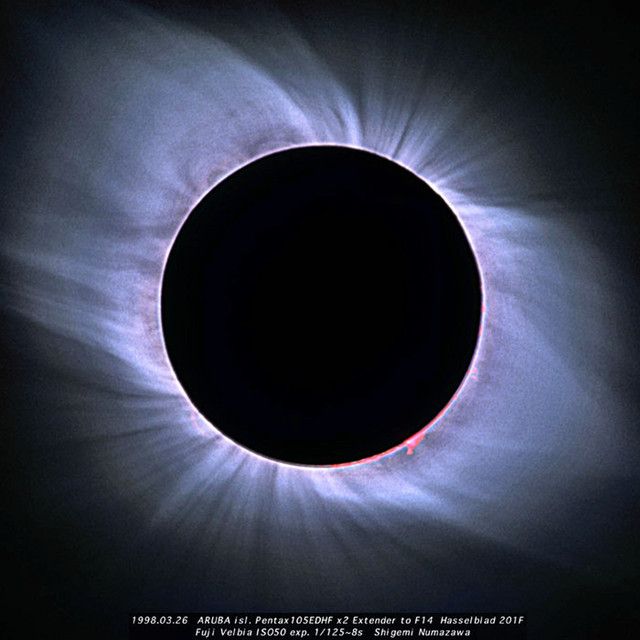 eclipse-total-lua-mais-perto-da-terra.jpg