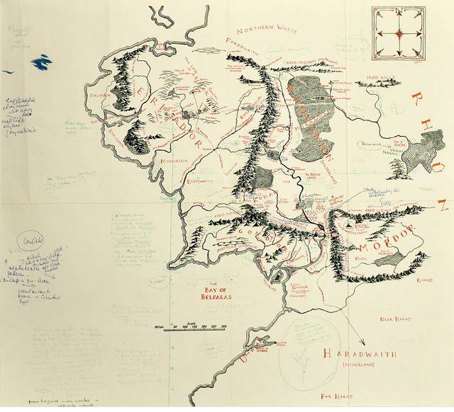 Mapa%20da%20Terra%20M%C3%A9dia,%20onde%20se%20passam%20as%20hist%C3%B3rias%20imaginadas%20por%20Tolkien,%20com%20anota%C3%A7%C3%B5es%20do%20autor