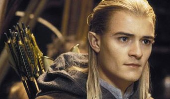 O Hobbit, Retorno de Hugo Weaving é confirmado
